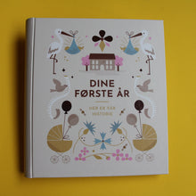 Load image into Gallery viewer, Dine første år