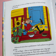 Last inn bildet i Galleri-visningsprogrammet, Pippi leker sisten med politiet
