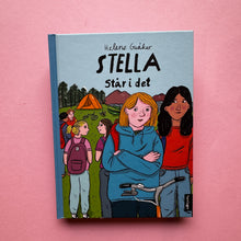 Last inn bildet i Galleri-visningsprogrammet, Stella står i det