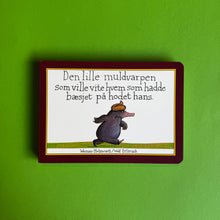 Last inn bildet i Galleri-visningsprogrammet, Den lille muldvarpen som ville vite hvem som hadde bæsjet på hodet hans (papp/kartong)
