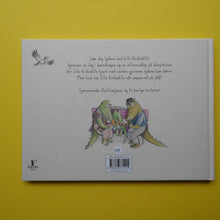 Load image into Gallery viewer, Hva sier lille krokodille
