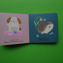 Last inn bildet i Galleri-visningsprogrammet, MiniTouch: Animals: touch-and-feel first words
