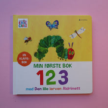 Load image into Gallery viewer, Min første bok 123 med Den lille larven Aldrimett
